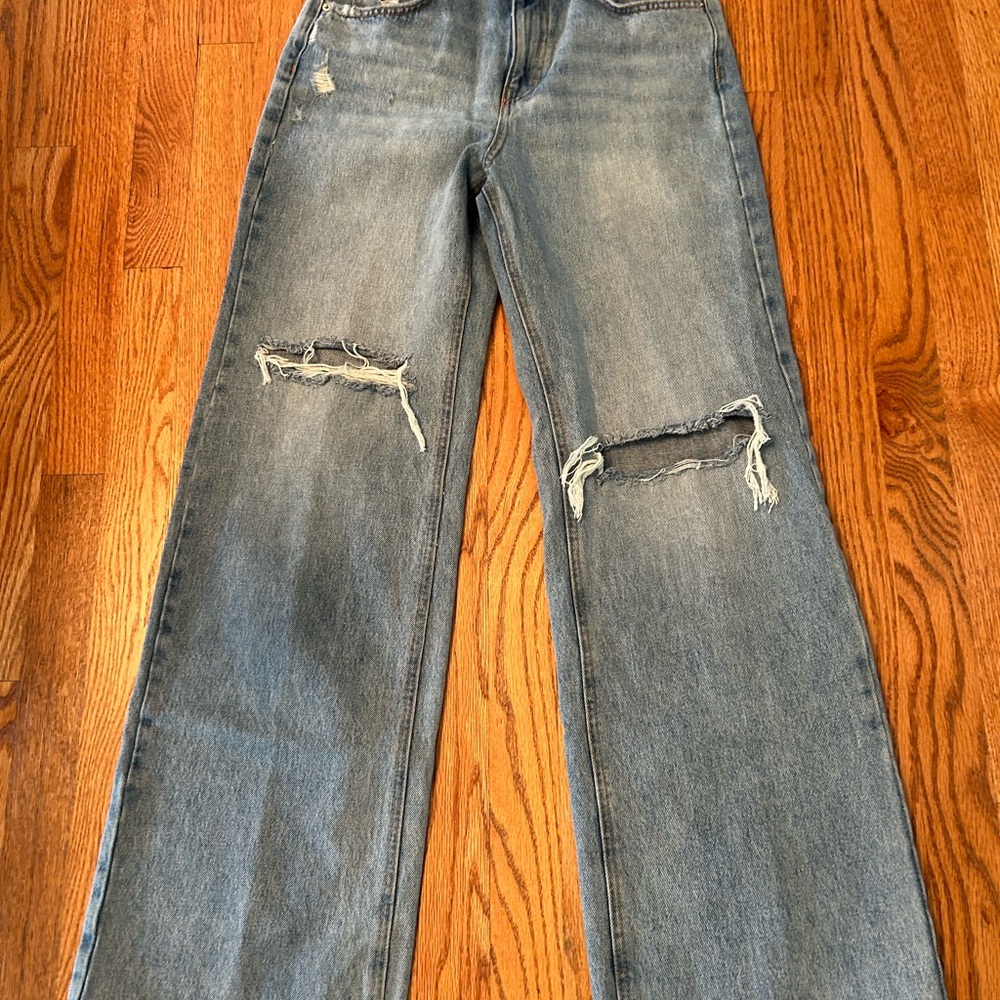 Pull&Bear Boyfriend Jeans, Distressed and Ripped Detail, High Waist, Size 4 / 25 - Picture 1 of 15